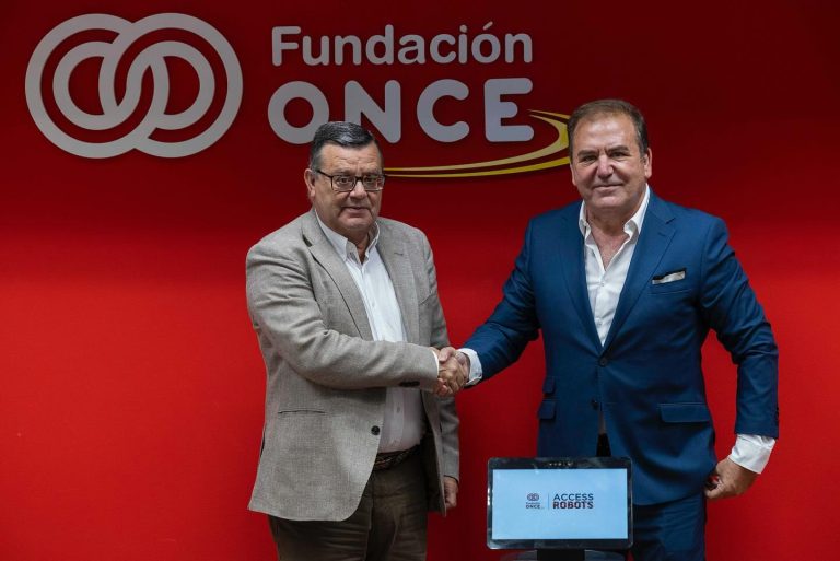 Bumerania signs a pioneering agreement with the ONCE Foundation