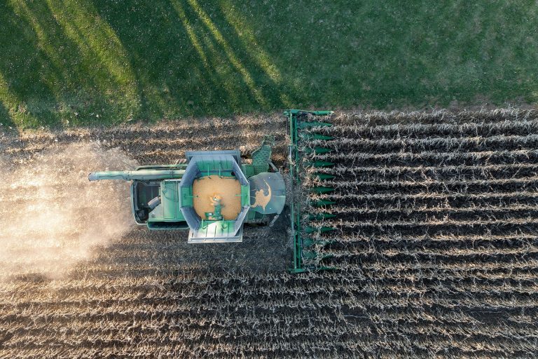 The silent revolution: Robotics and artificial intelligence transforming the agricultural sector